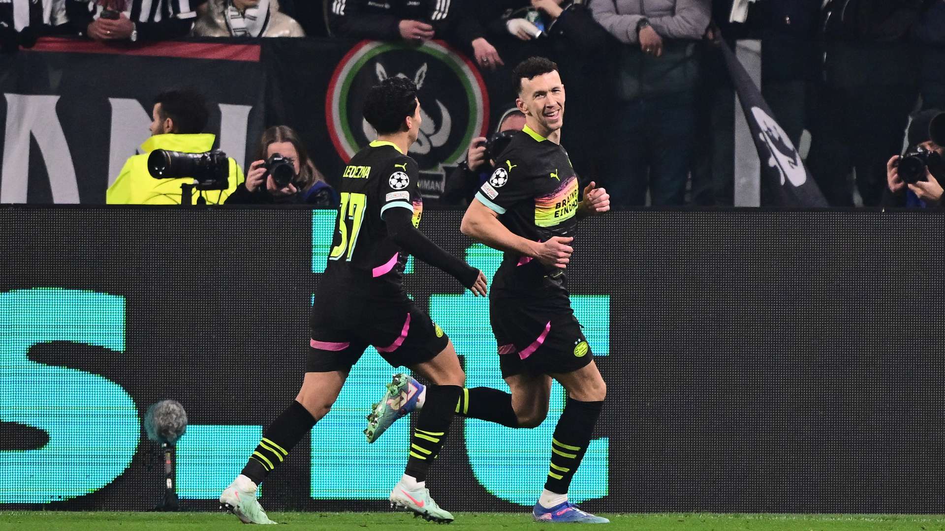 息是内线球 息是内线球